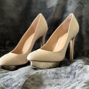 Brand new Never worn JLO heels.